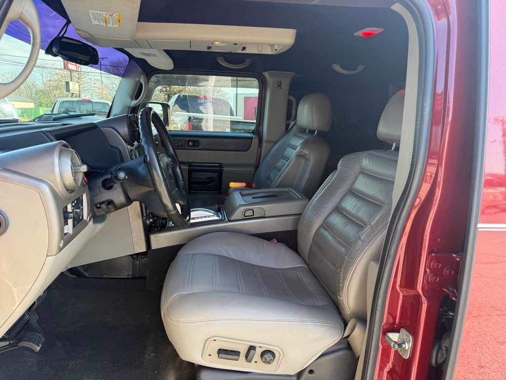 2004 HUMMER H2 Image 9