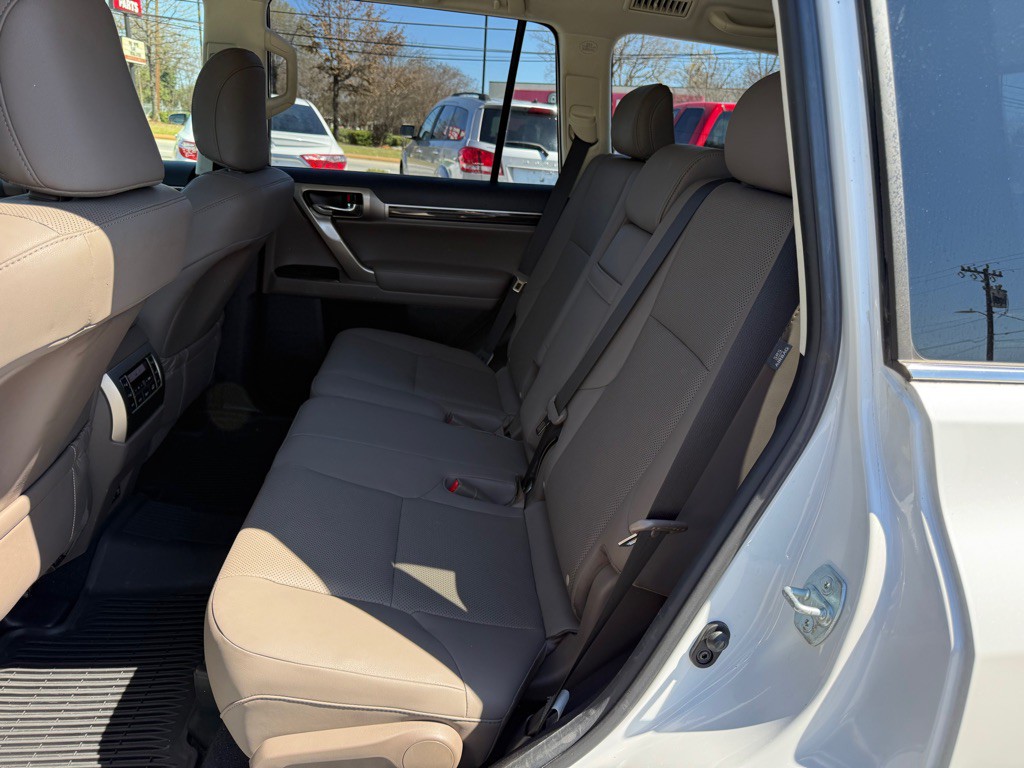 2020 Lexus GX 460 Image 14