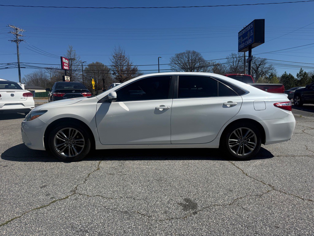 2017 Toyota Camry Image 4