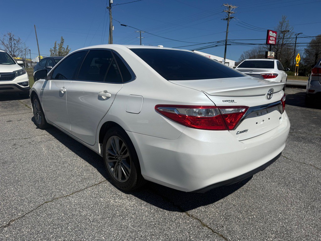 2017 Toyota Camry Image 5