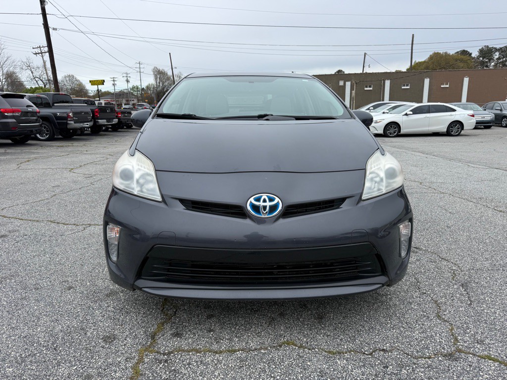 2013 Toyota Prius Image 2