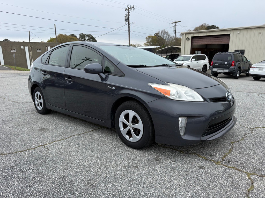 2013 Toyota Prius Image 3