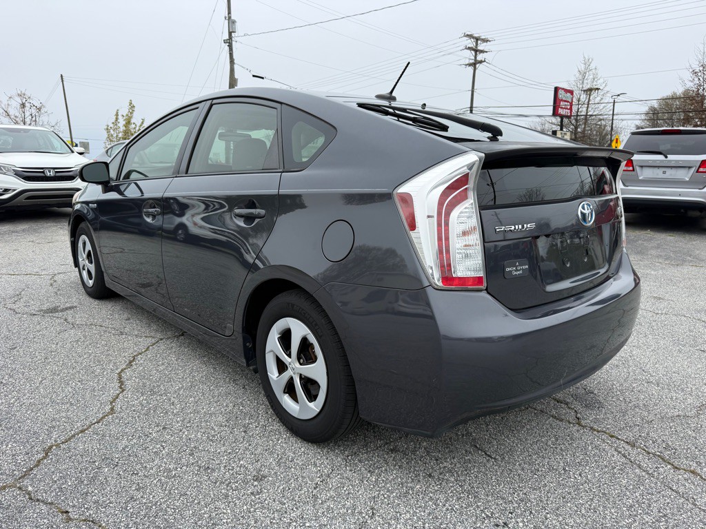 2013 Toyota Prius Image 5