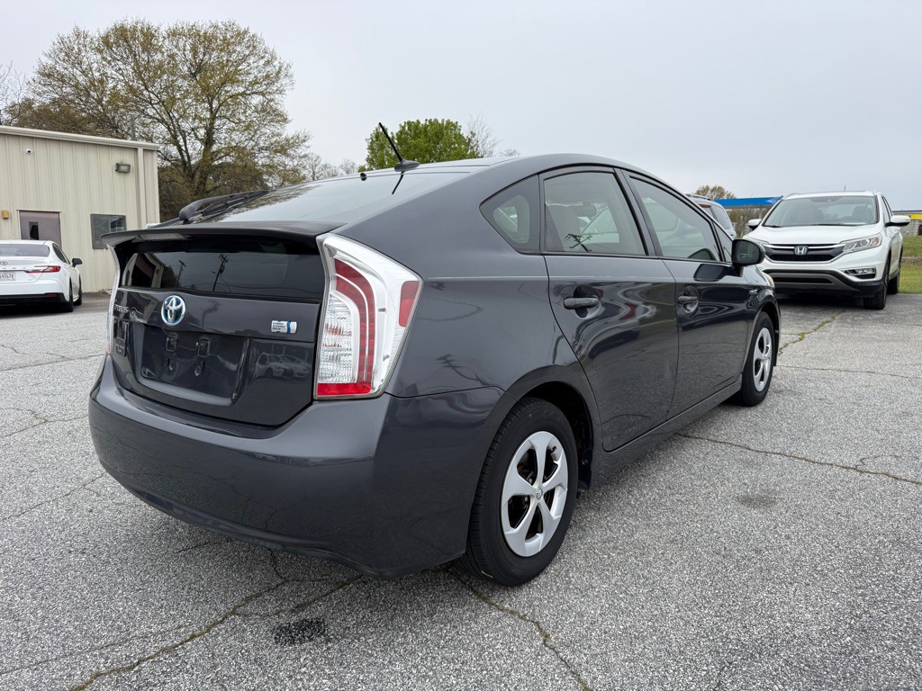 2013 Toyota Prius Image 7