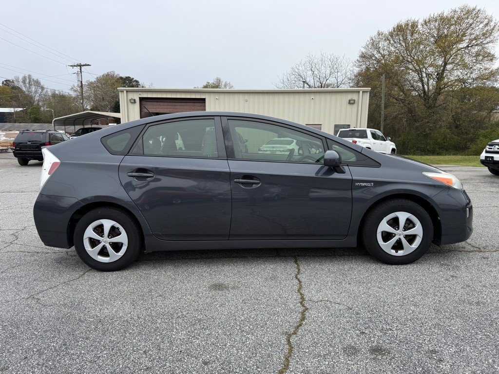 2013 Toyota Prius Image 8