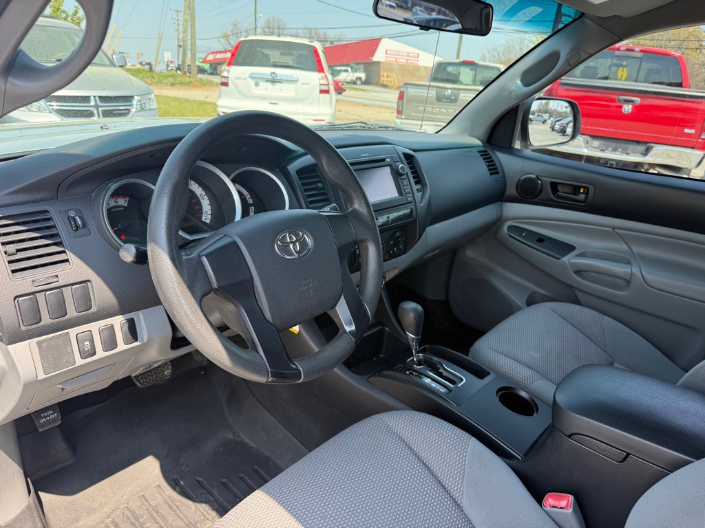 2013 Toyota Tacoma Image 10