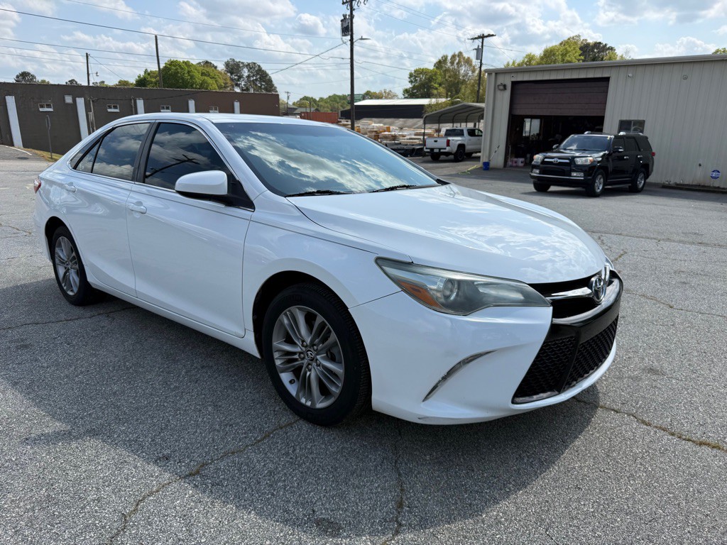 2015 Toyota Camry Image 3