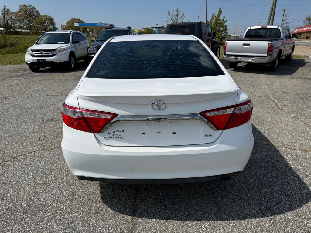 2015 Toyota Camry Image 6