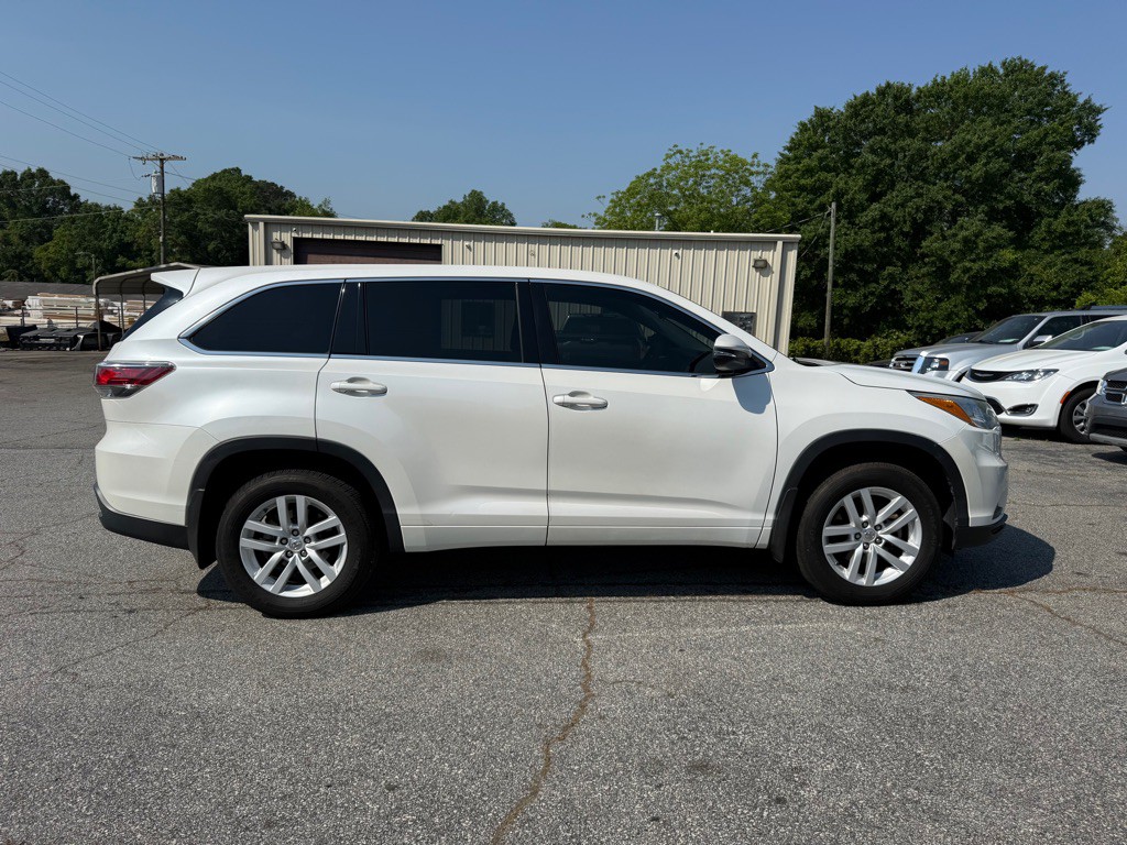 2015 Toyota Highlander Image 8