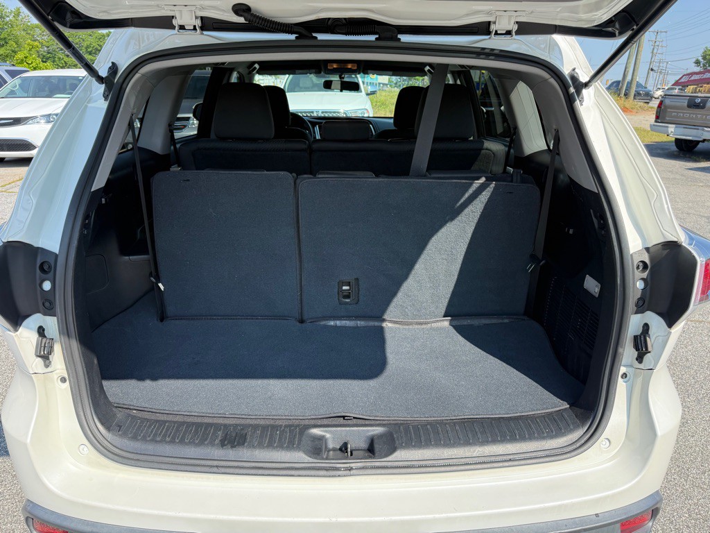 2015 Toyota Highlander Image 14