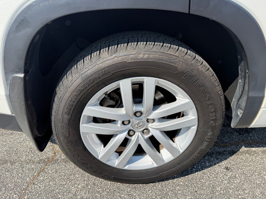 2015 Toyota Highlander Image 18