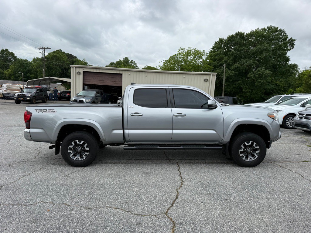 2019 Toyota Tacoma Image 8