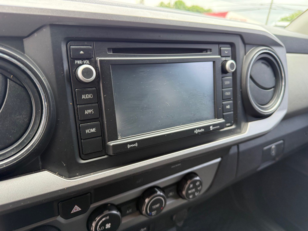 2019 Toyota Tacoma Image 12