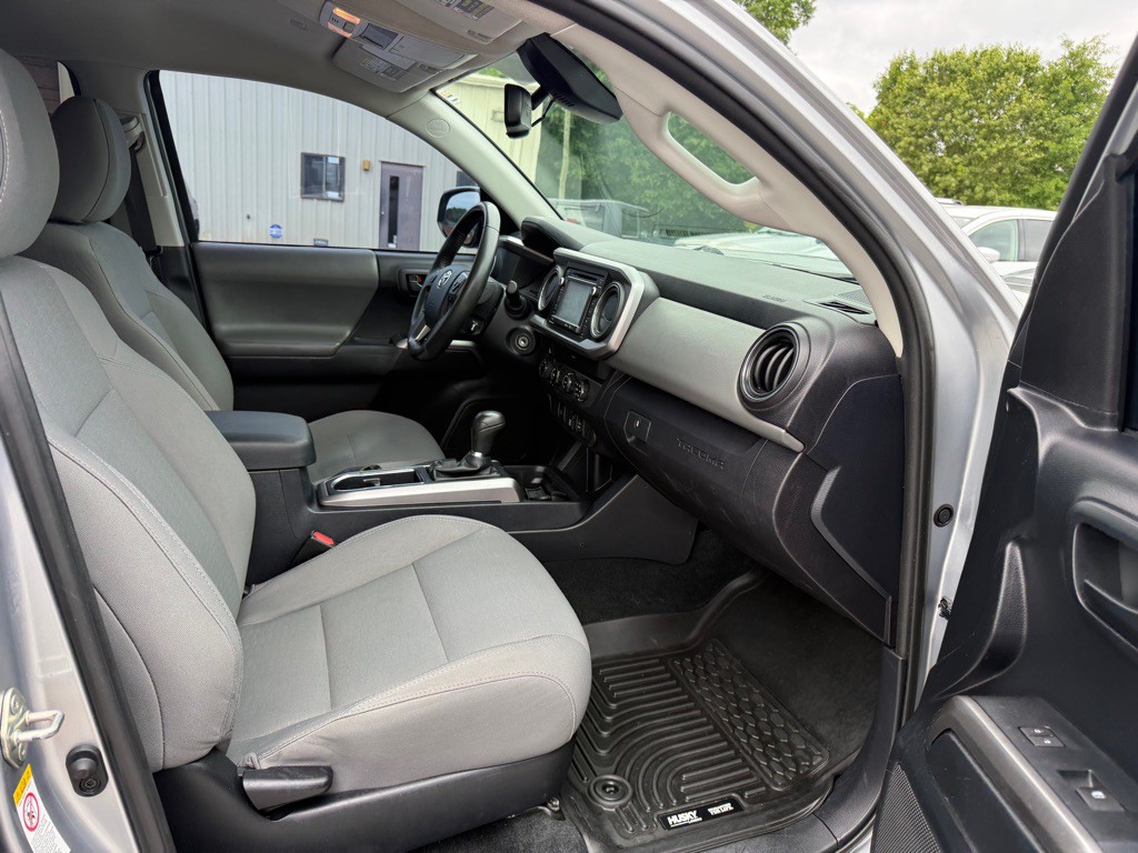 2019 Toyota Tacoma Image 15