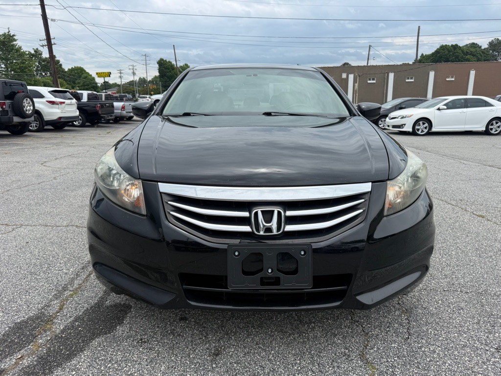 2011 Honda Accord Image 2