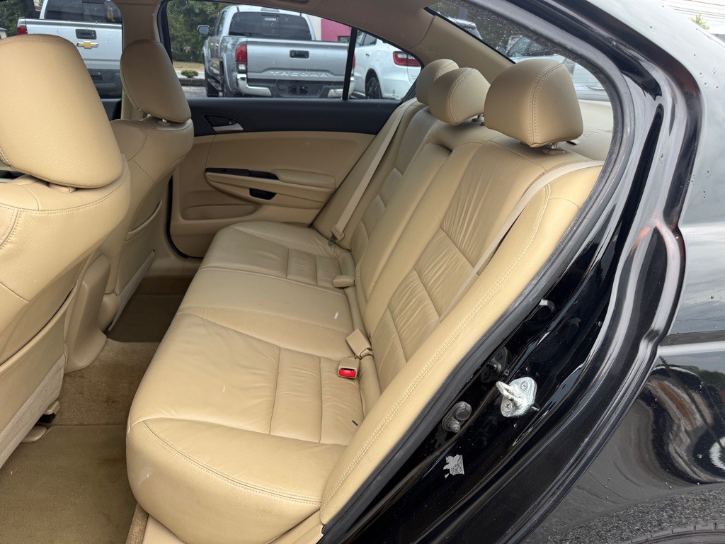 2011 Honda Accord Image 12