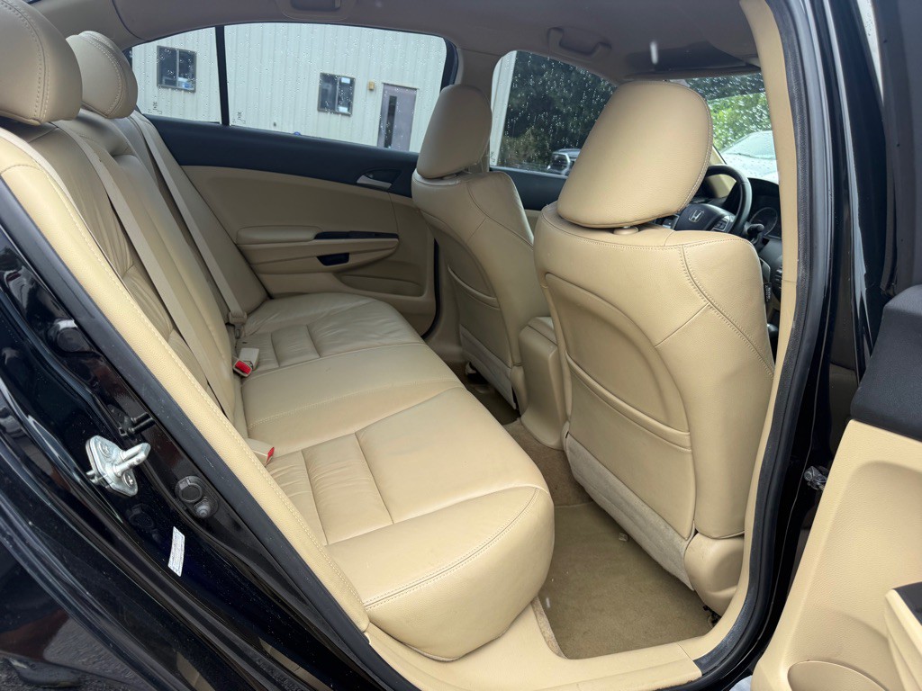 2011 Honda Accord Image 14