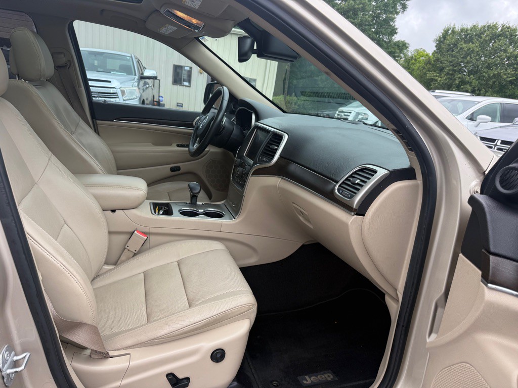 2014 Jeep Grand Cherokee Image 16