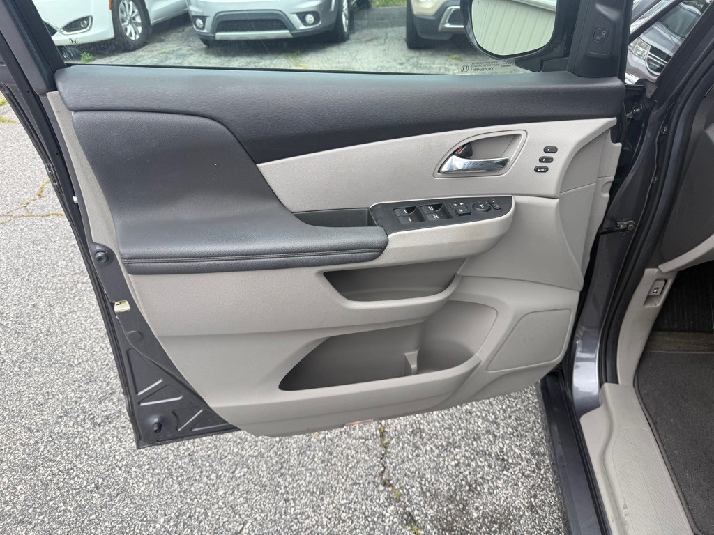 2014 Honda Odyssey Image 15