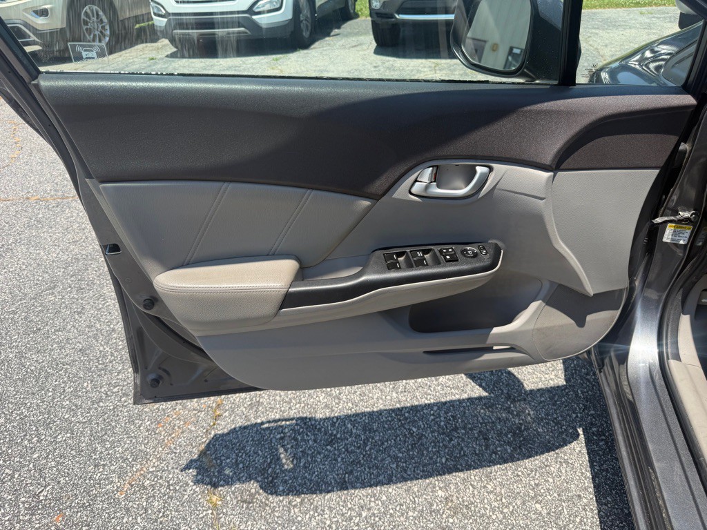 2012 Honda Civic Image 13