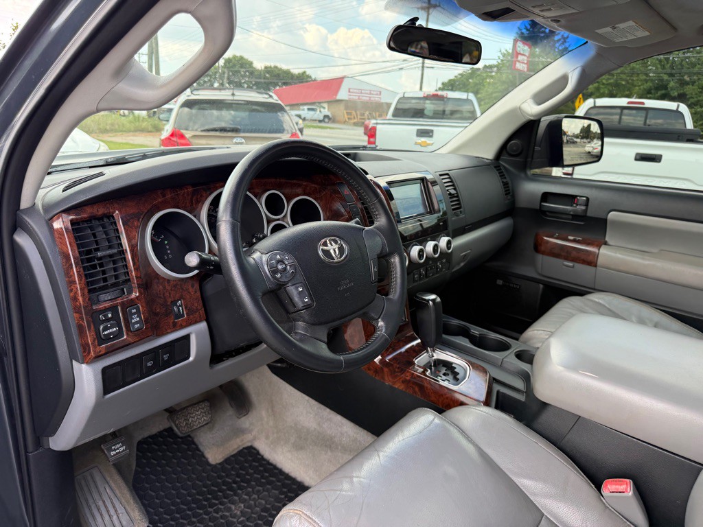 2008 Toyota Sequoia Image 8