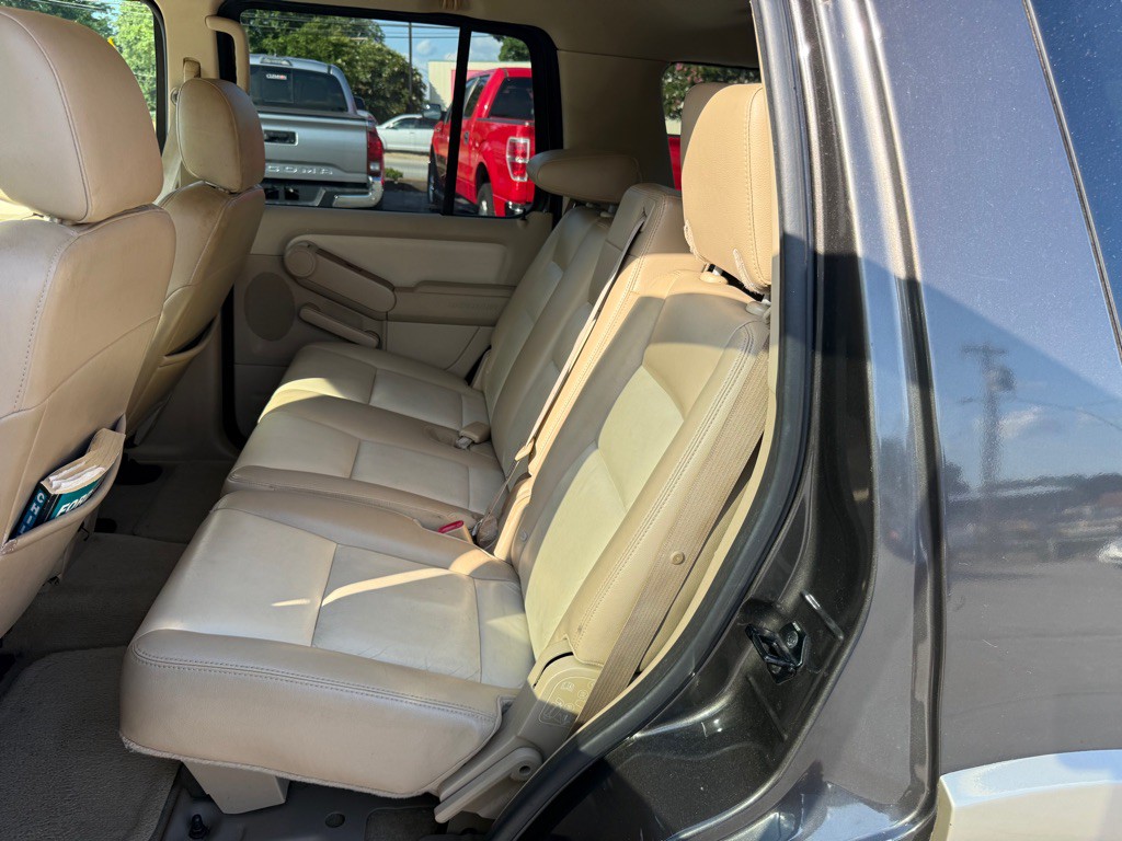 2006 Ford Explorer Image 12