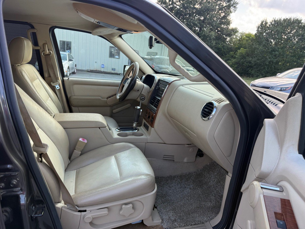2006 Ford Explorer Image 14