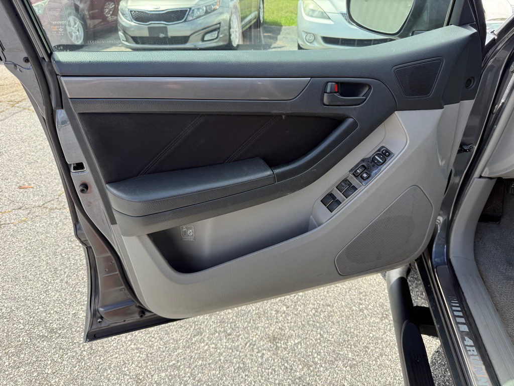2007 Toyota 4Runner Image 12