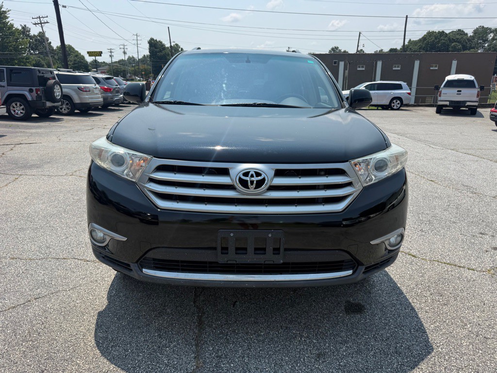 2011 Toyota Highlander Image 2