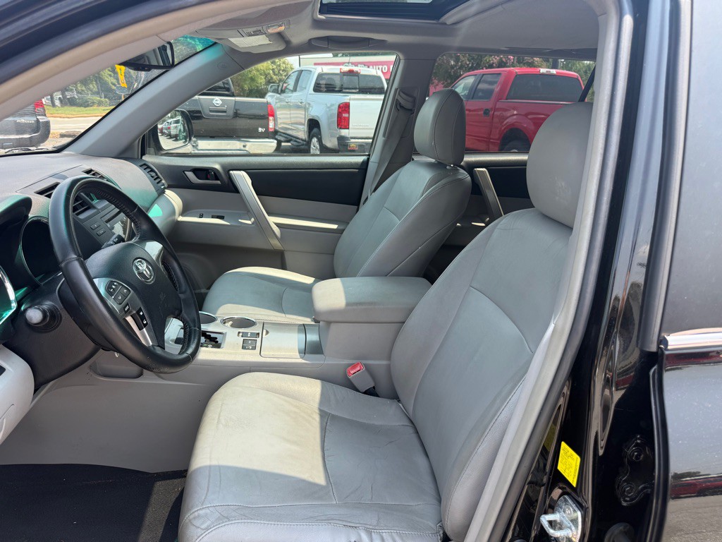 2011 Toyota Highlander Image 9