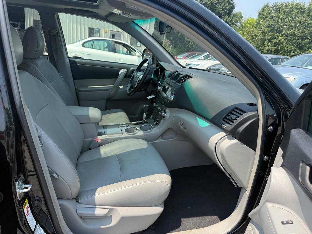 2011 Toyota Highlander Image 15