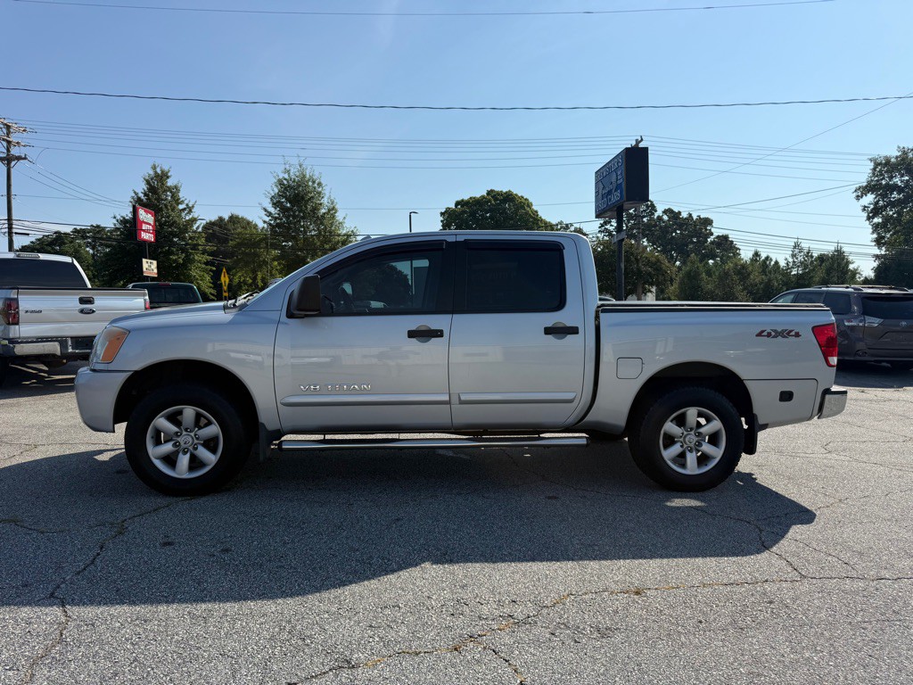 2012 Nissan Titan Image 4