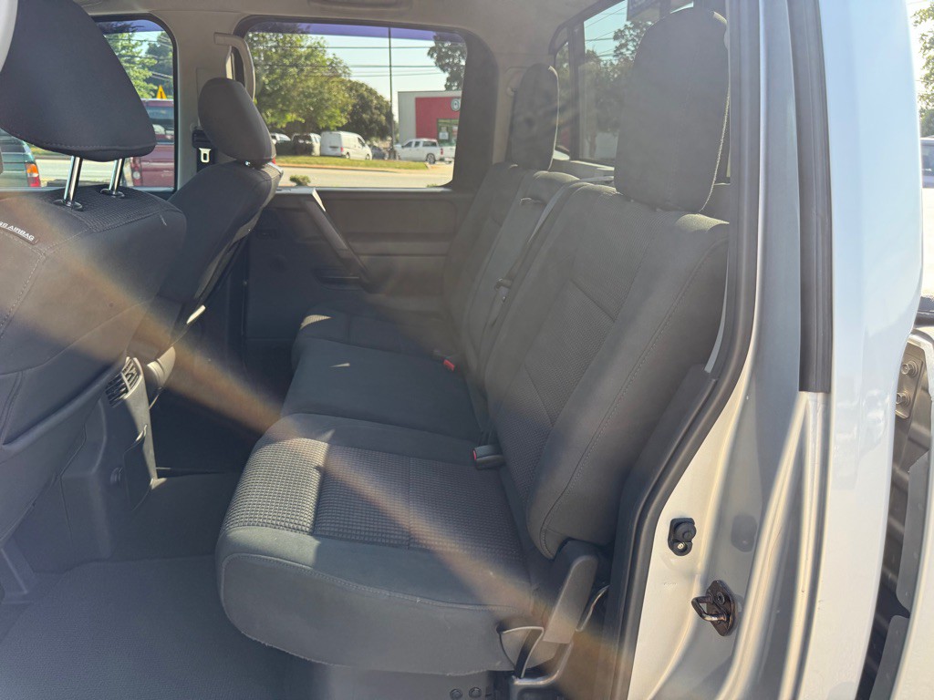2012 Nissan Titan Image 13