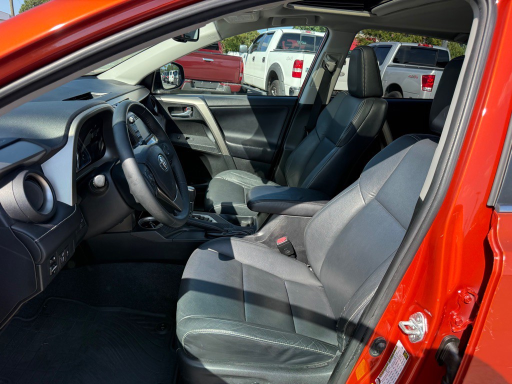 2015 Toyota Rav4 Image 9