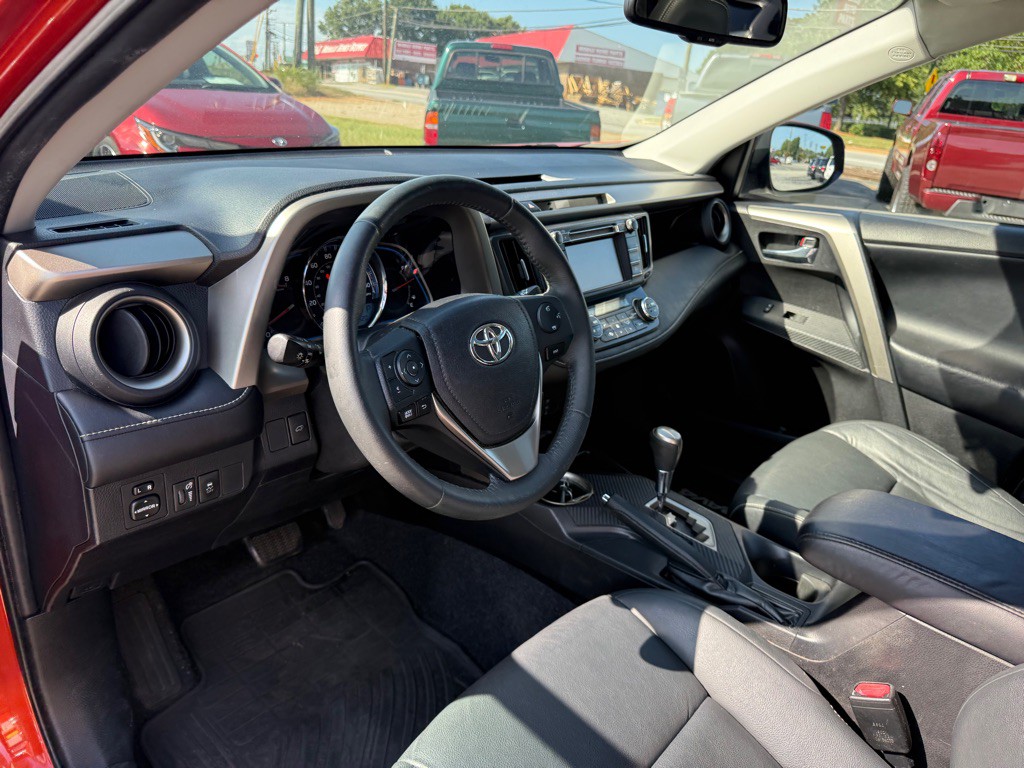 2015 Toyota Rav4 Image 10