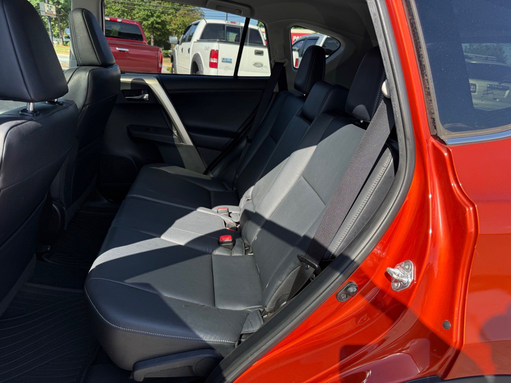 2015 Toyota Rav4 Image 14