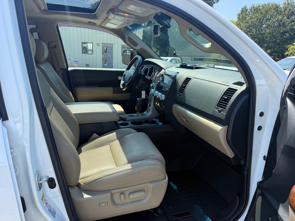 2012 Toyota Tundra Image 16