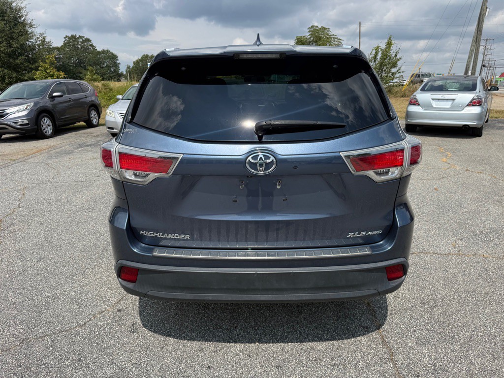 2016 Toyota Highlander Image 6