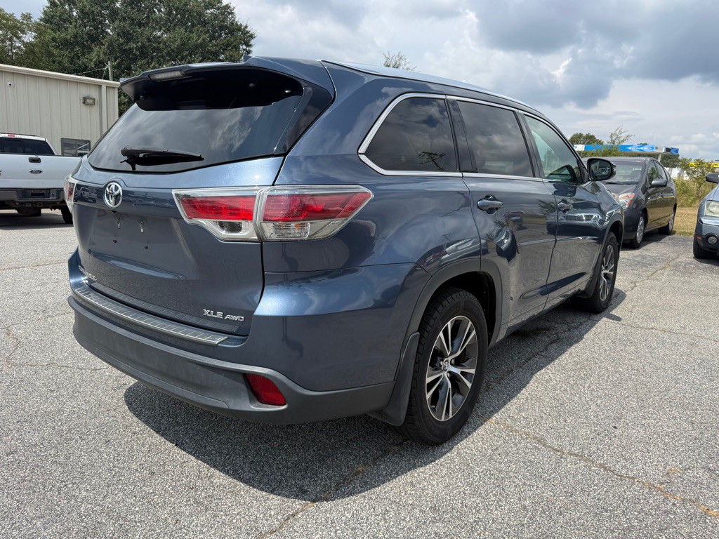 2016 Toyota Highlander Image 7
