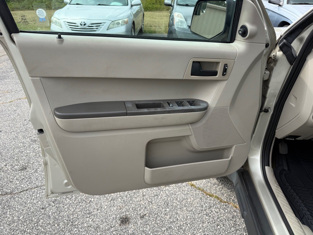 2012 Ford Escape Image 11