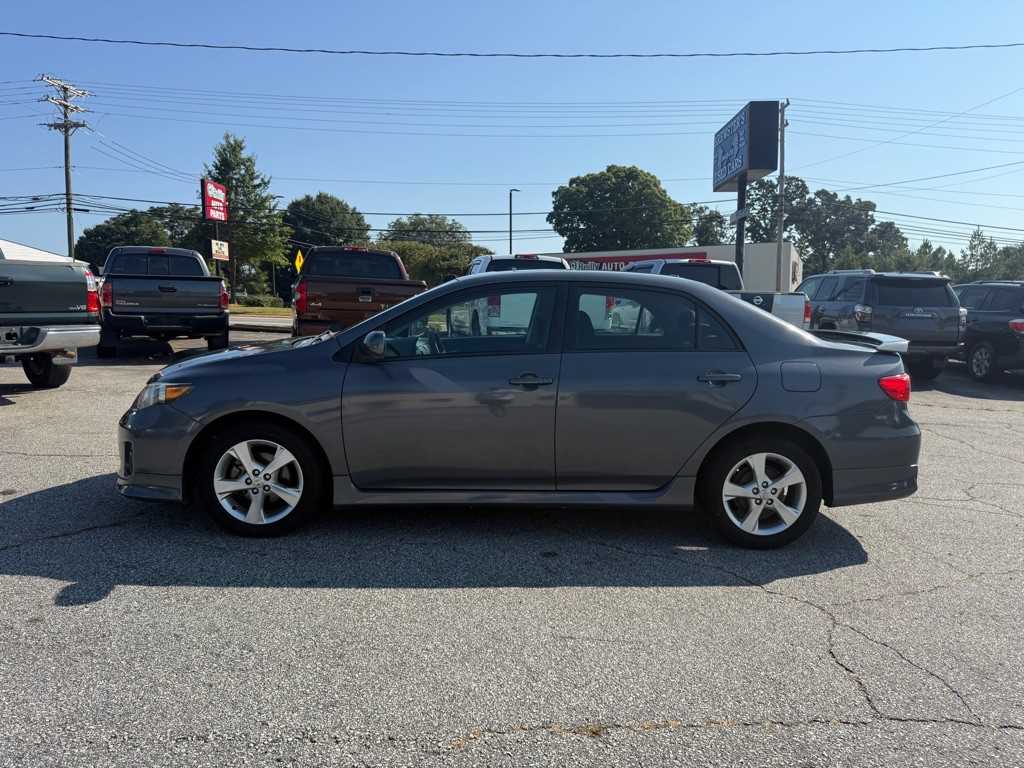 2011 Toyota Corolla Image 4