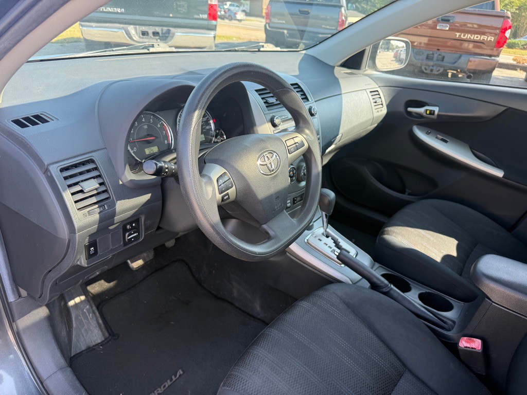 2011 Toyota Corolla Image 10