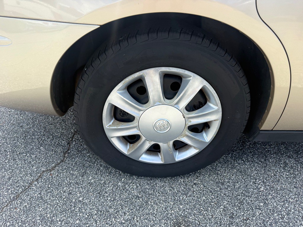 2005 Buick Lacrosse Image 14