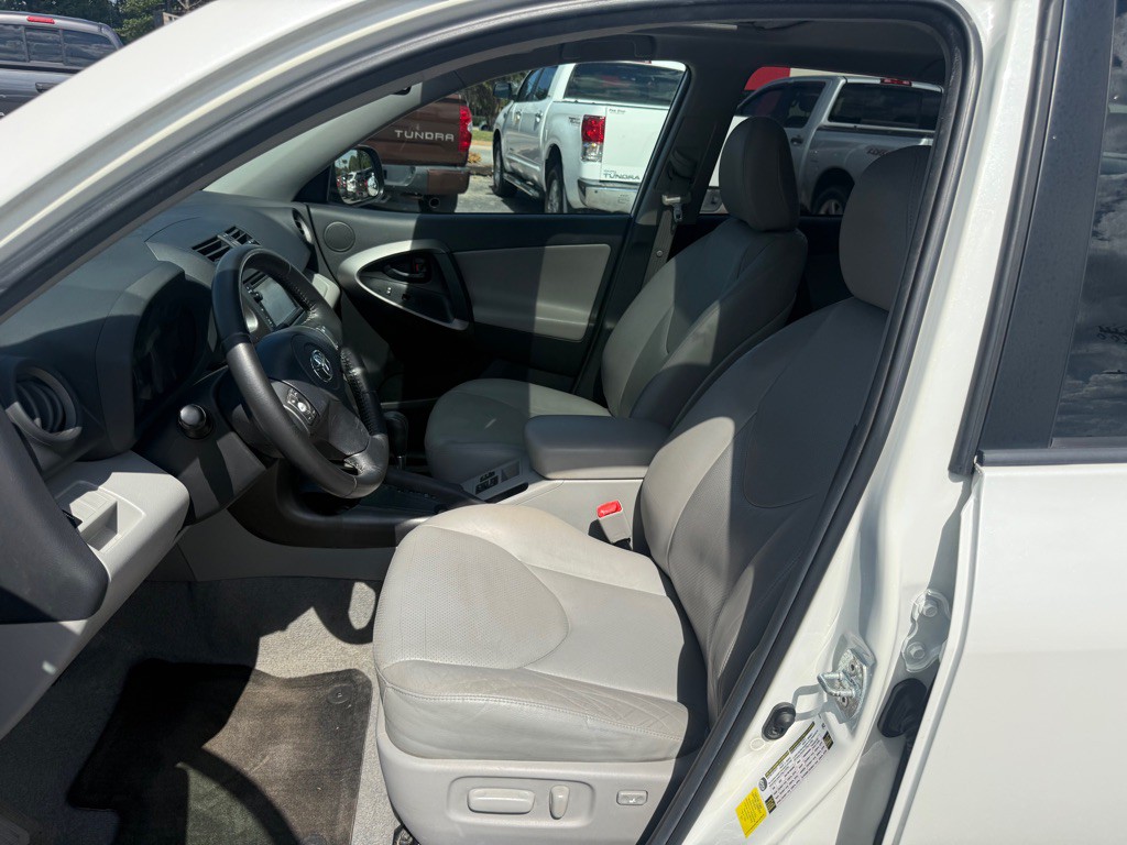 2012 Toyota Rav4 Image 9