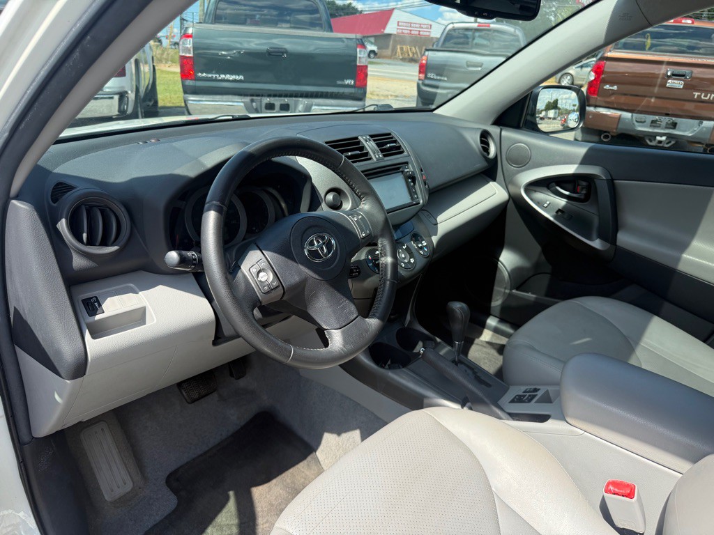 2012 Toyota Rav4 Image 10