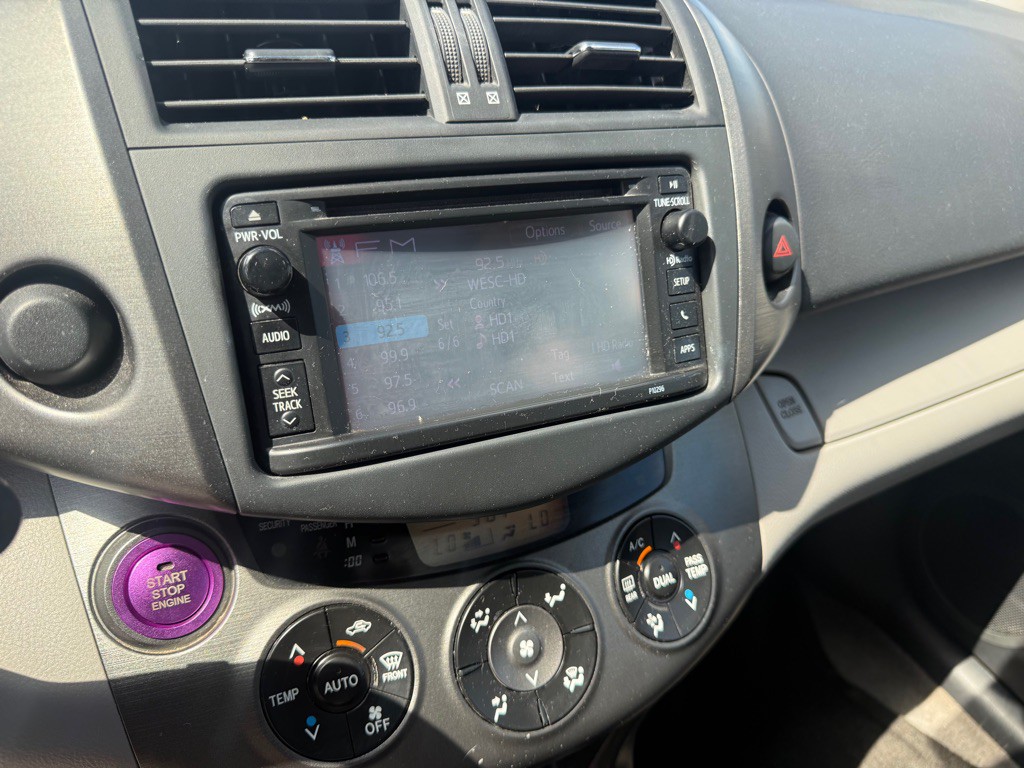 2012 Toyota Rav4 Image 11