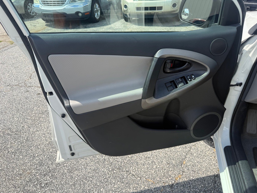 2012 Toyota Rav4 Image 13