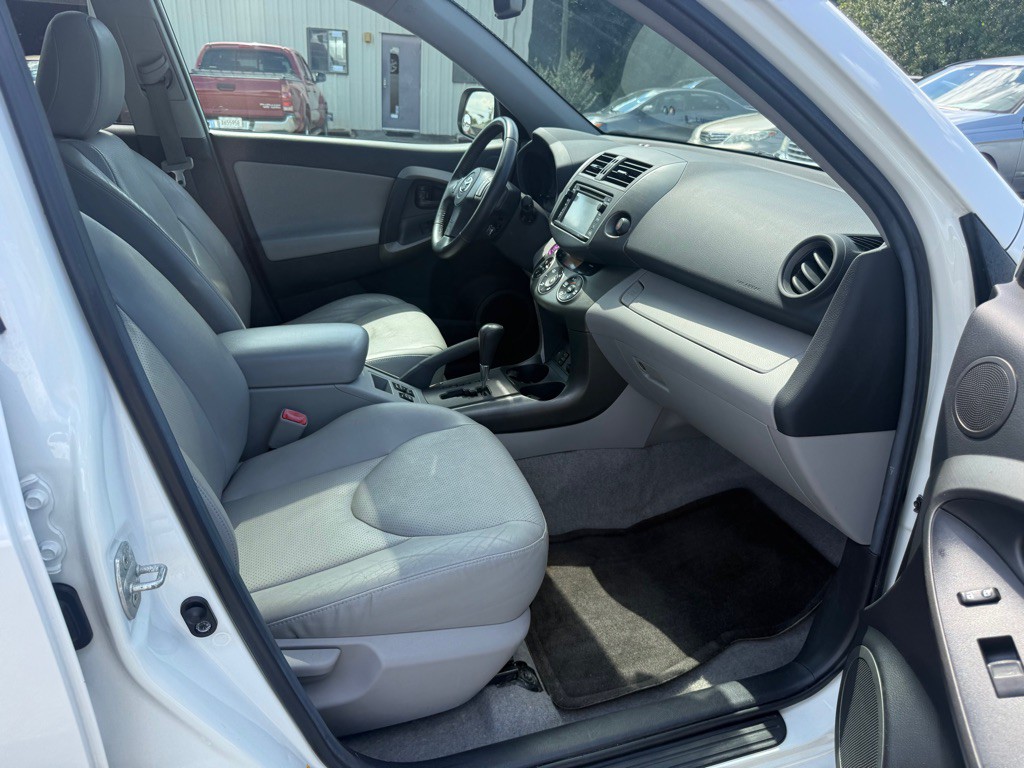 2012 Toyota Rav4 Image 16