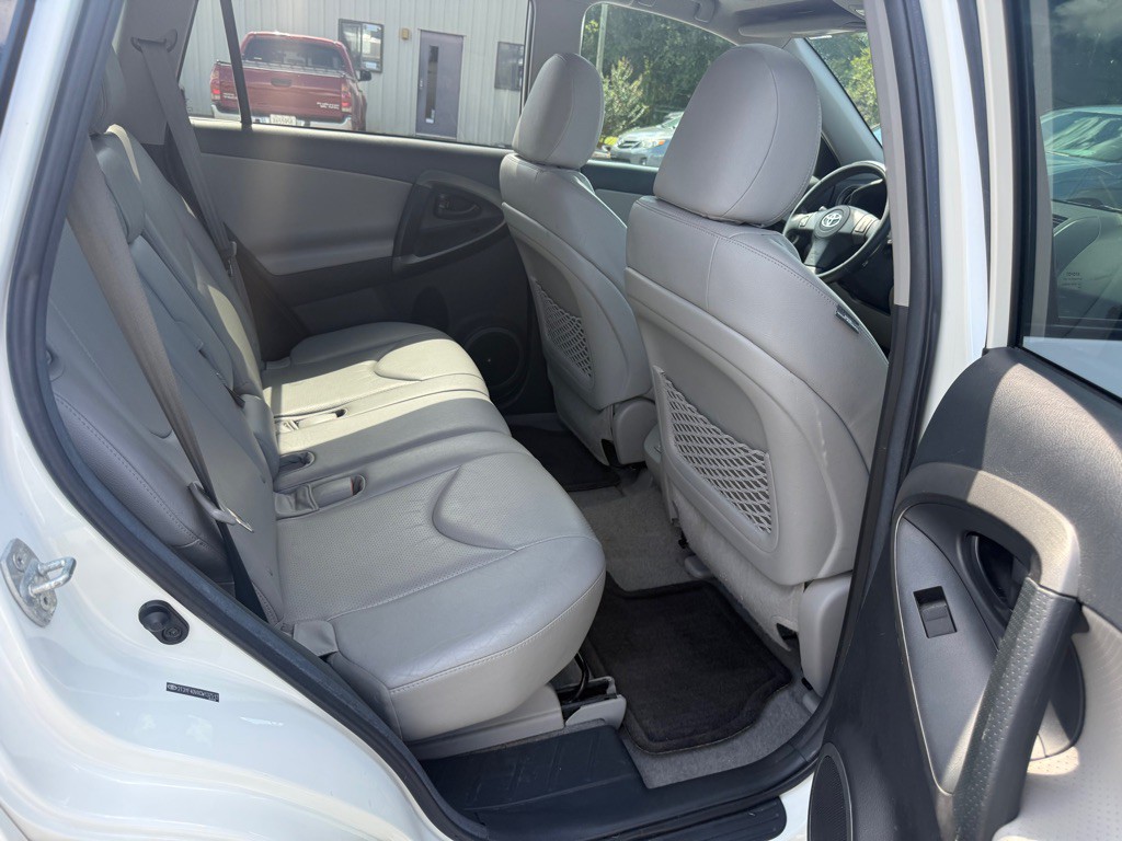 2012 Toyota Rav4 Image 17
