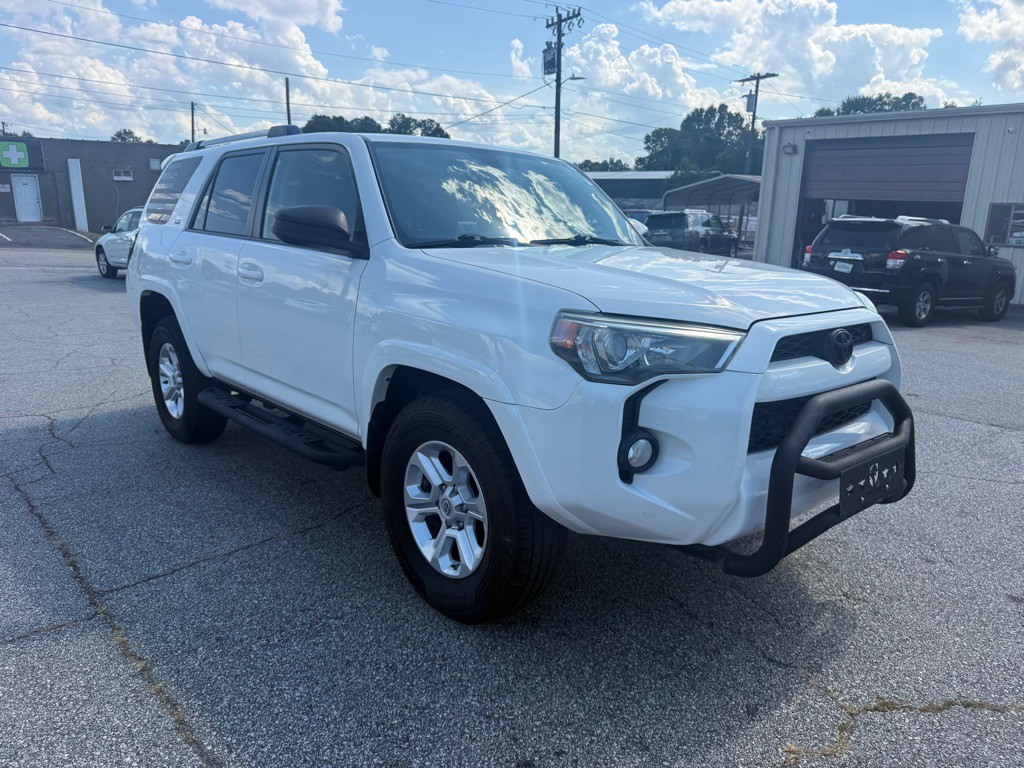 2019 Toyota 4Runner Image 3